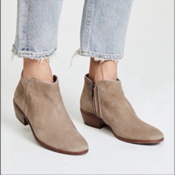 petty chelsea boot
